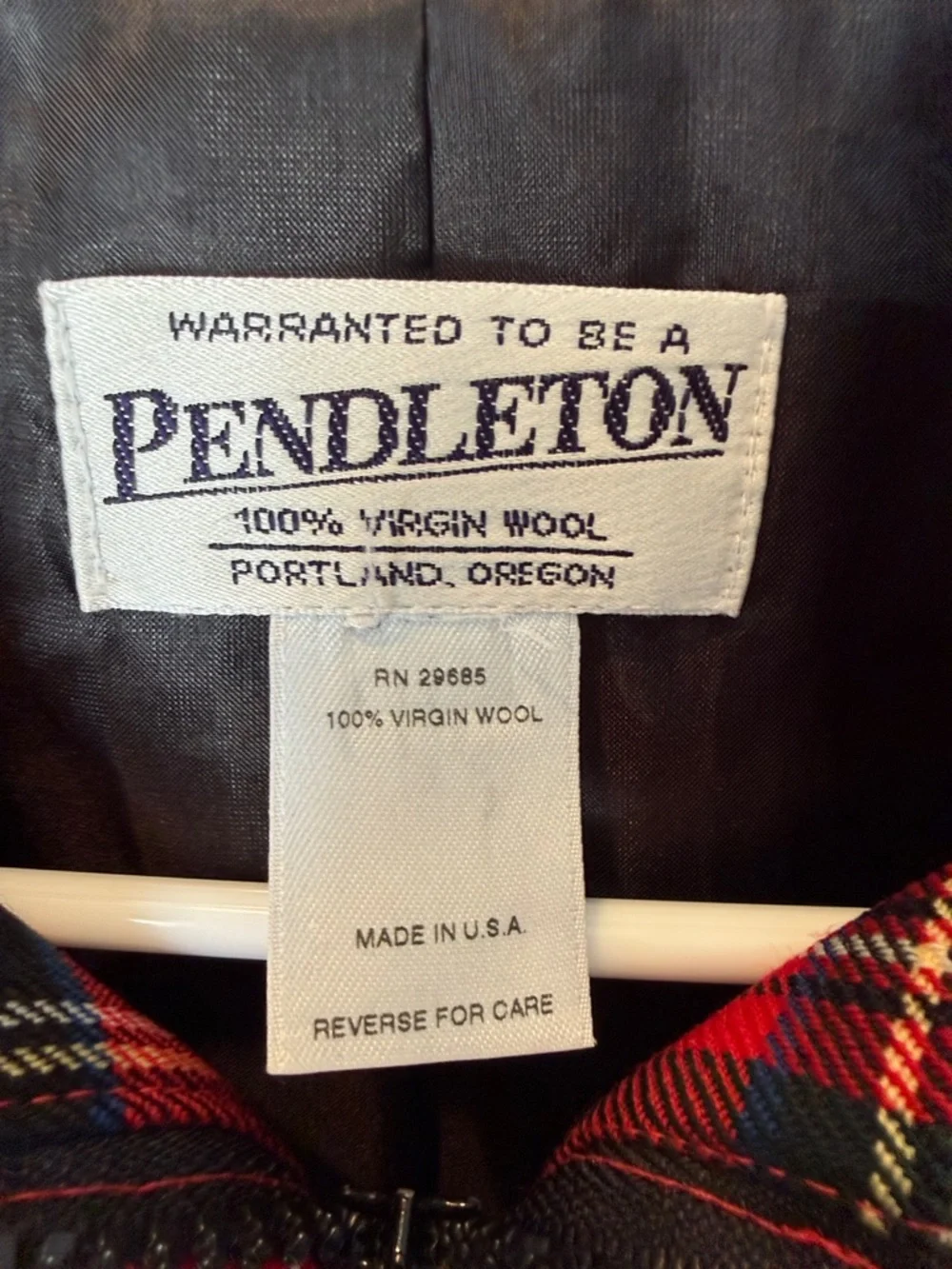 % Pendleton Women’s Plaid Zip-front Jacket (M) - Picture 2 of 7